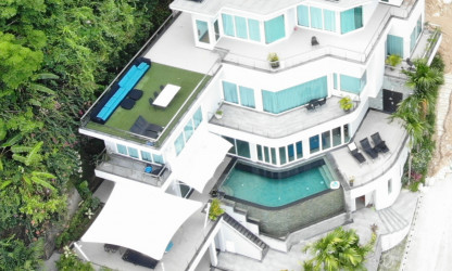 Huge residence with sea view at the top of Bang Tao Mountain